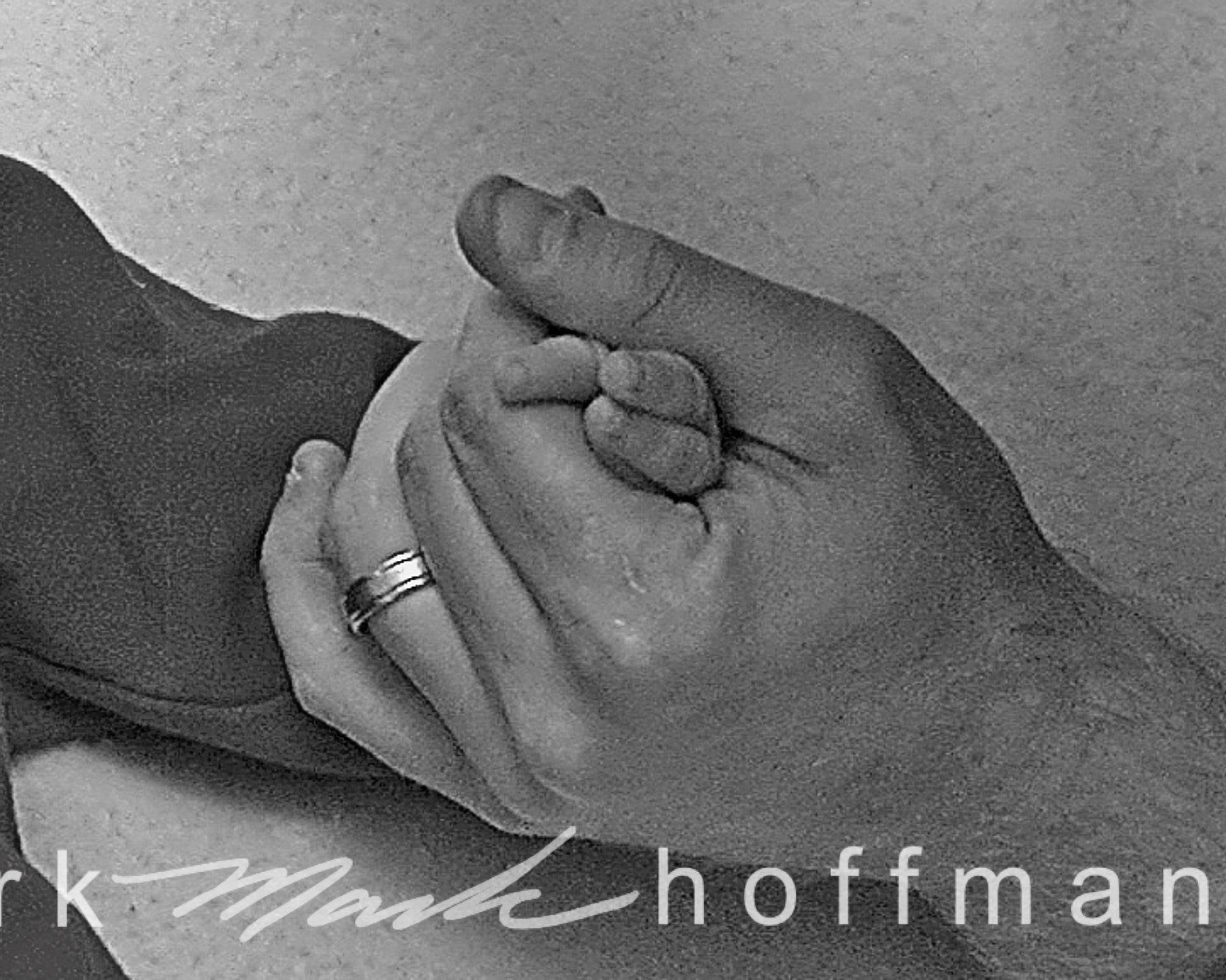 Hands_filteredGrayScale_cap1_var1.jpg